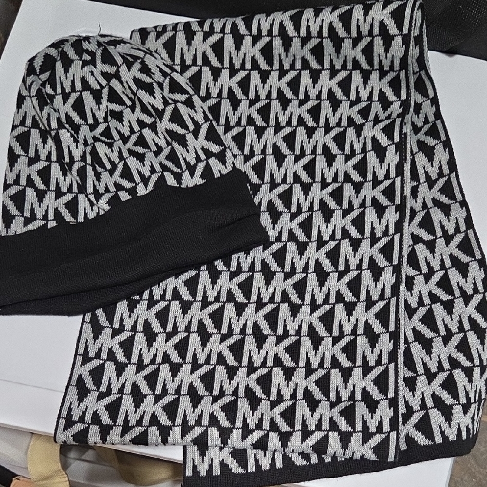 Michael Kors Monogram Black and Grey Knit Set
